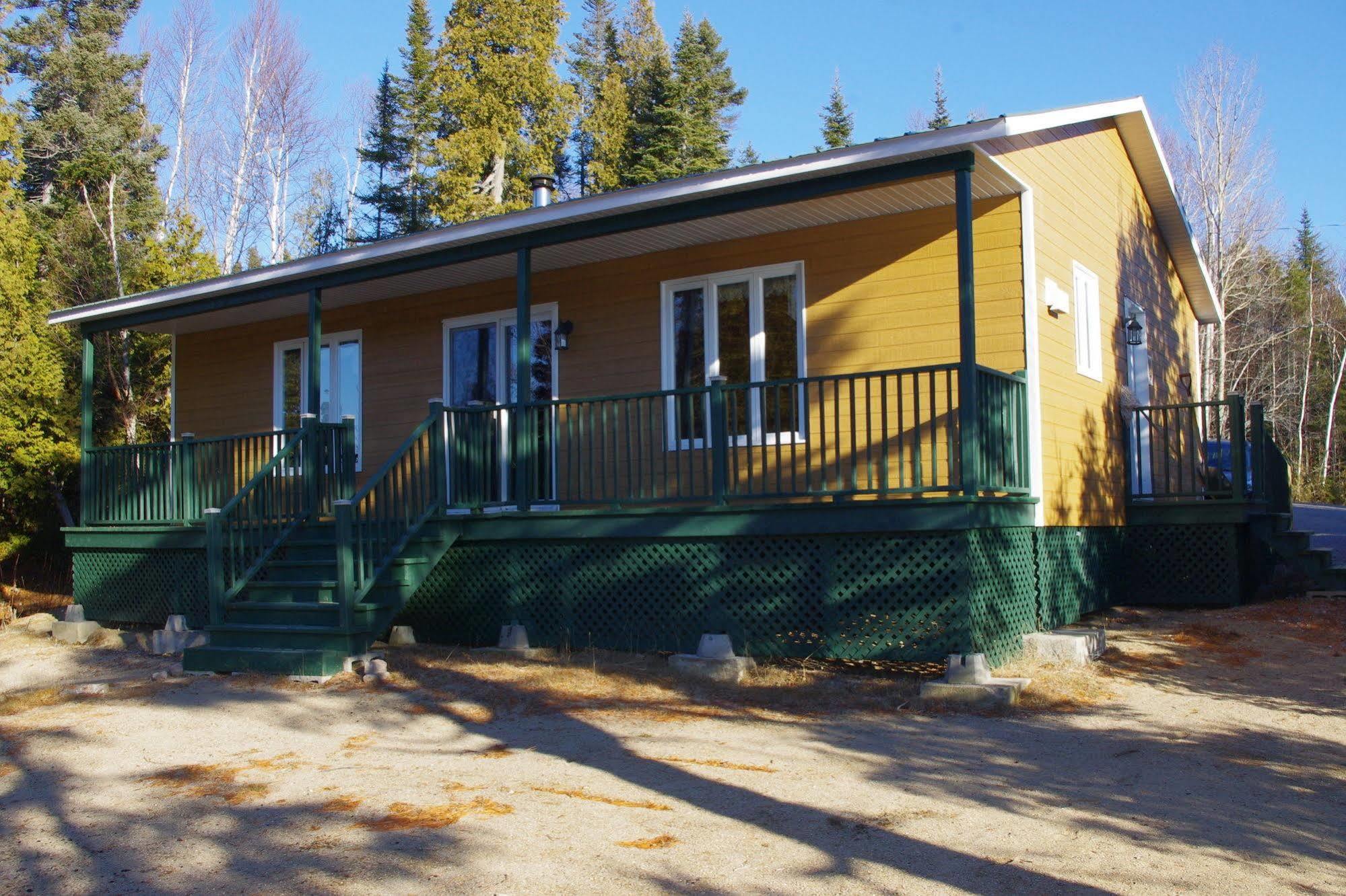 Auberge La Taniere Tadoussac Ngoại thất bức ảnh