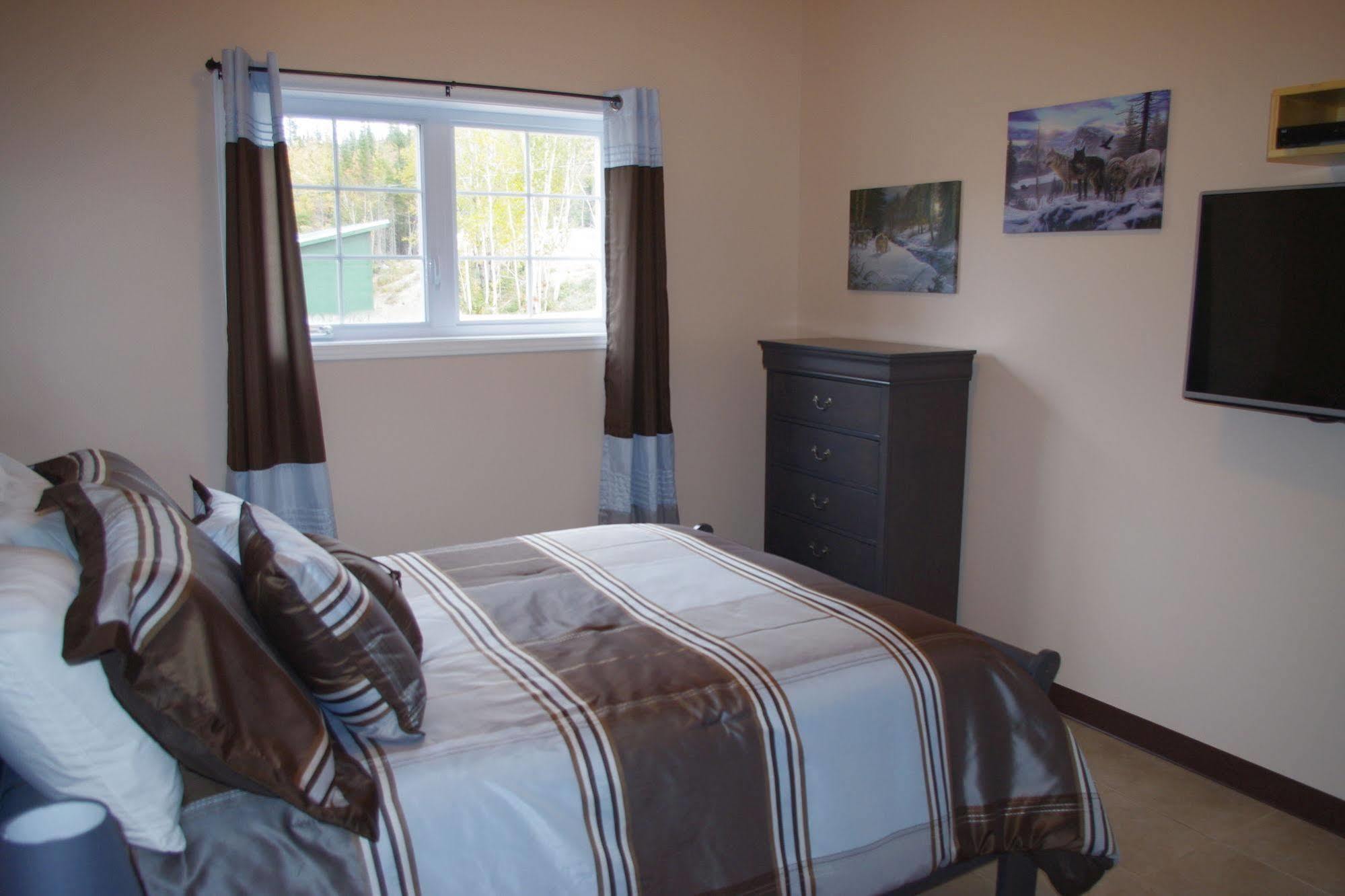 Auberge La Taniere Tadoussac Ngoại thất bức ảnh