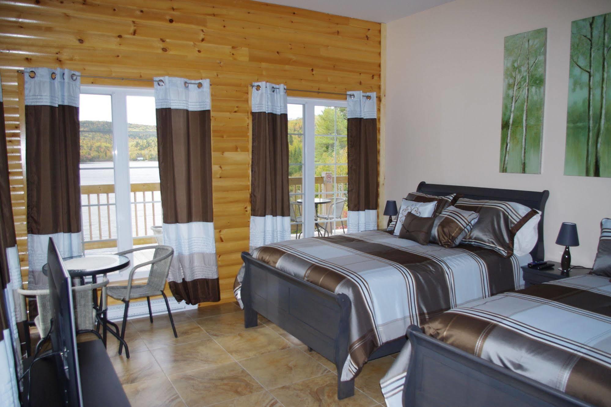 Auberge La Taniere Tadoussac Ngoại thất bức ảnh