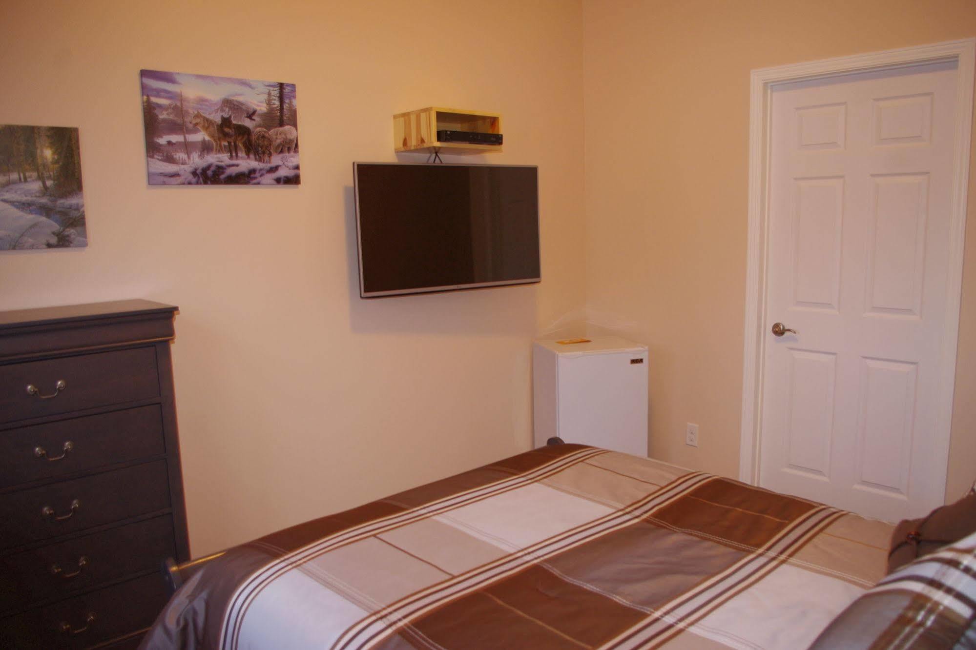Auberge La Taniere Tadoussac Ngoại thất bức ảnh